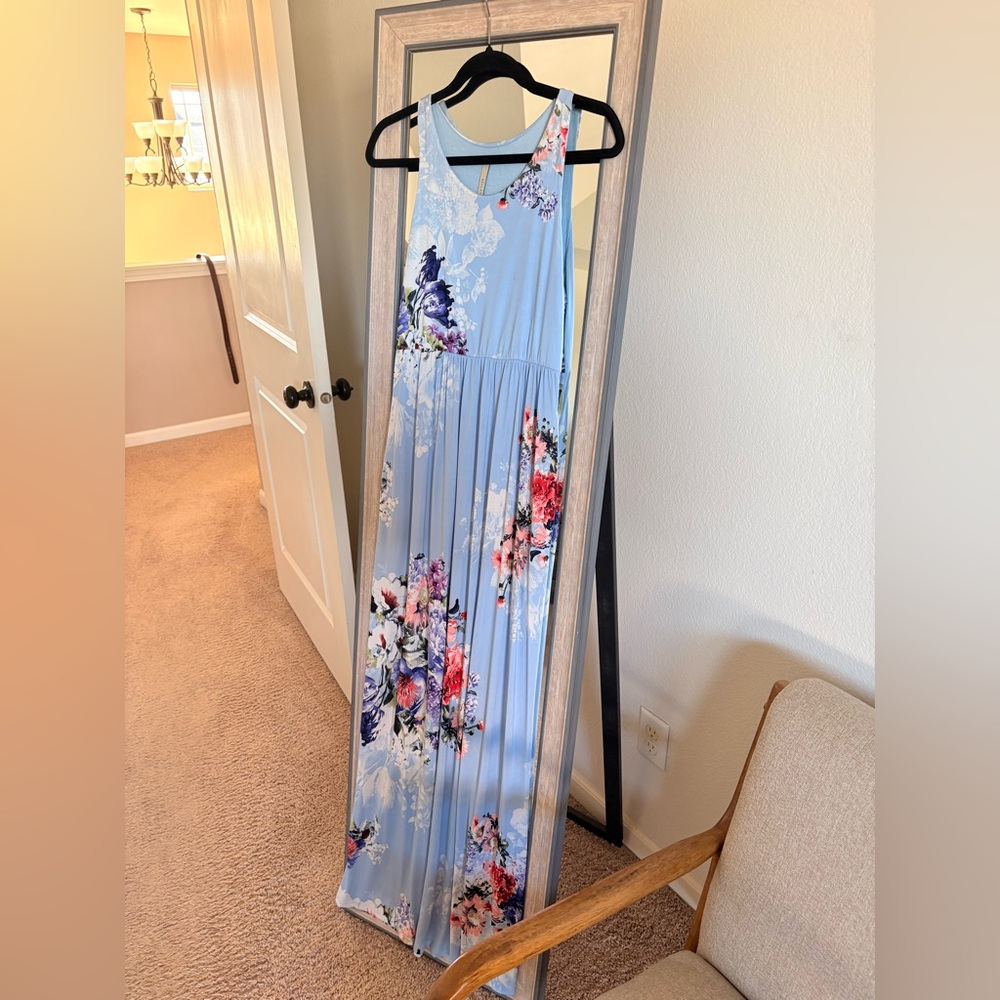 Floral maxi stretchy dress with pockets